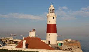 Europa Point nabízí romantické pohledy na moře. Uvidíte Afriku?